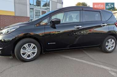 Хэтчбек Nissan Note 2017 в 
