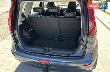 Хэтчбек Nissan Note 2012 в 