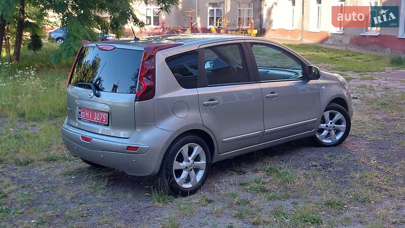 Хетчбек Nissan Note 2010 в Луцьку