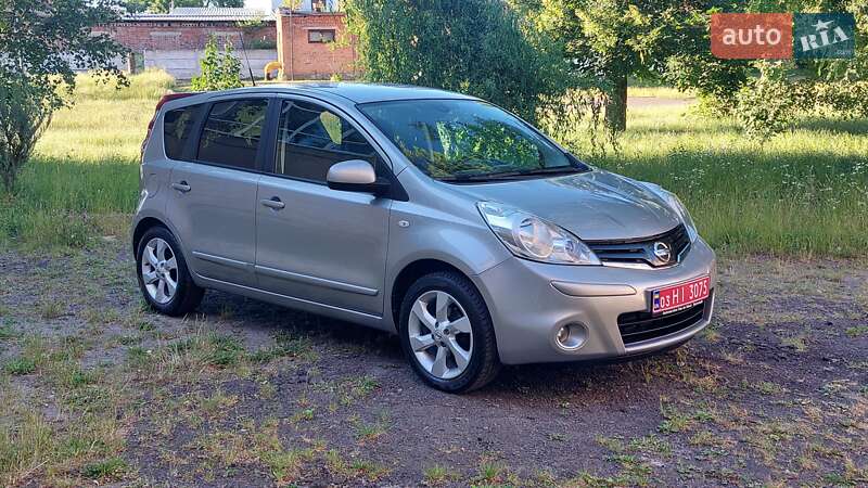 Хетчбек Nissan Note 2010 в Луцьку