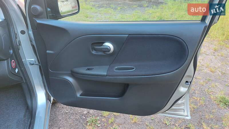 Хетчбек Nissan Note 2010 в Луцьку