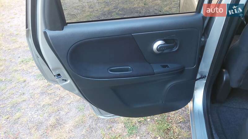 Хетчбек Nissan Note 2010 в Луцьку