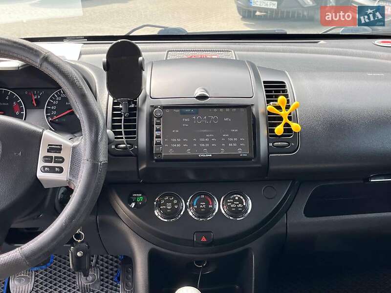 Хэтчбек Nissan Note 2011 в Львове
