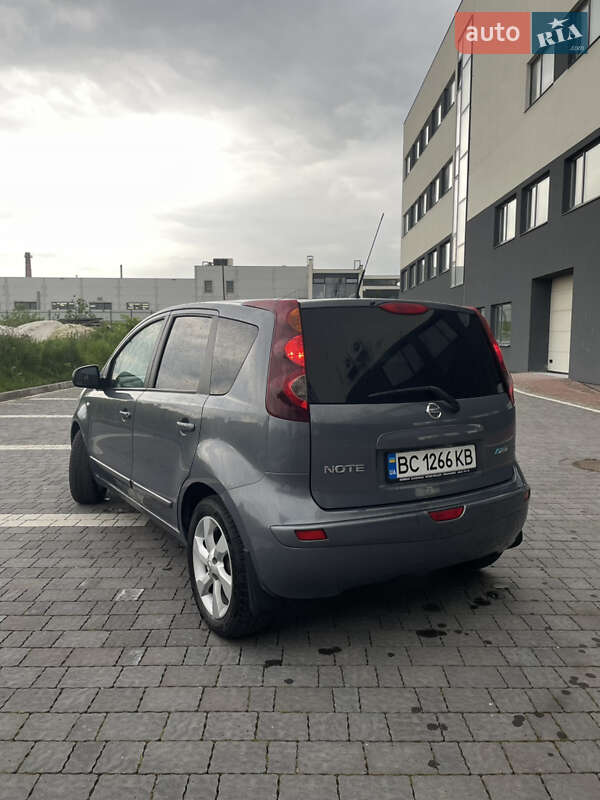 Хетчбек Nissan Note 2010 в Львові
