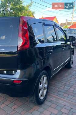Хэтчбек Nissan Note 2008 в Киеве