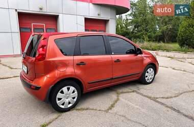 Хэтчбек Nissan Note 2006 в 