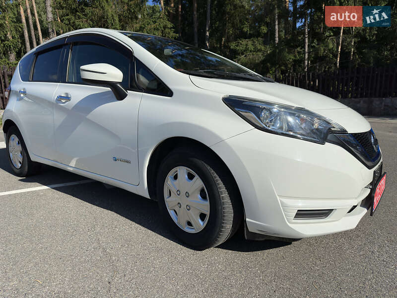 Хэтчбек Nissan Note 2017 в Киеве