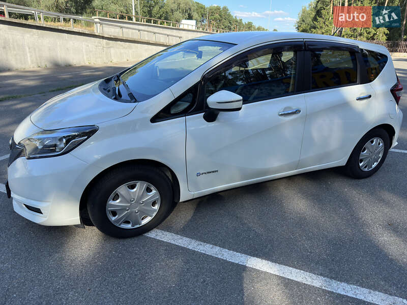 Хэтчбек Nissan Note 2017 в Киеве