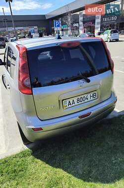Хэтчбек Nissan Note 2007 в 
