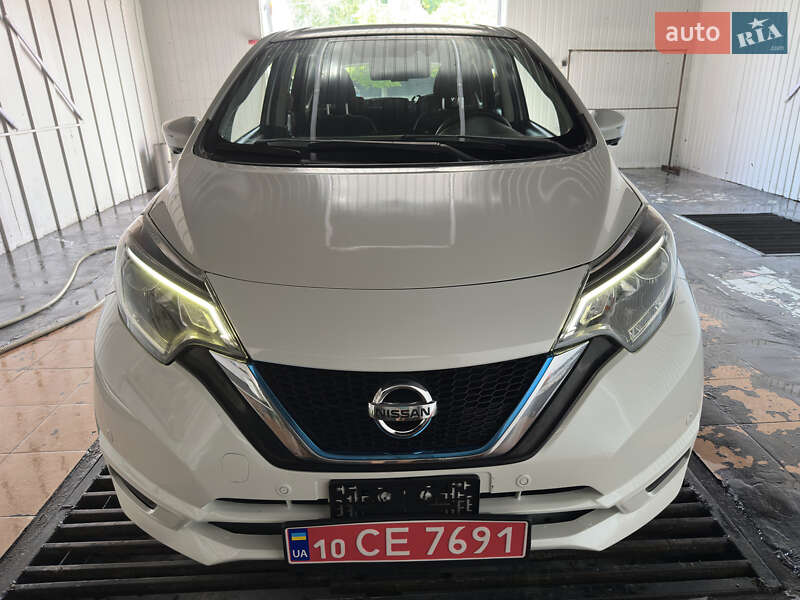 Хэтчбек Nissan Note 2017 в Киеве
