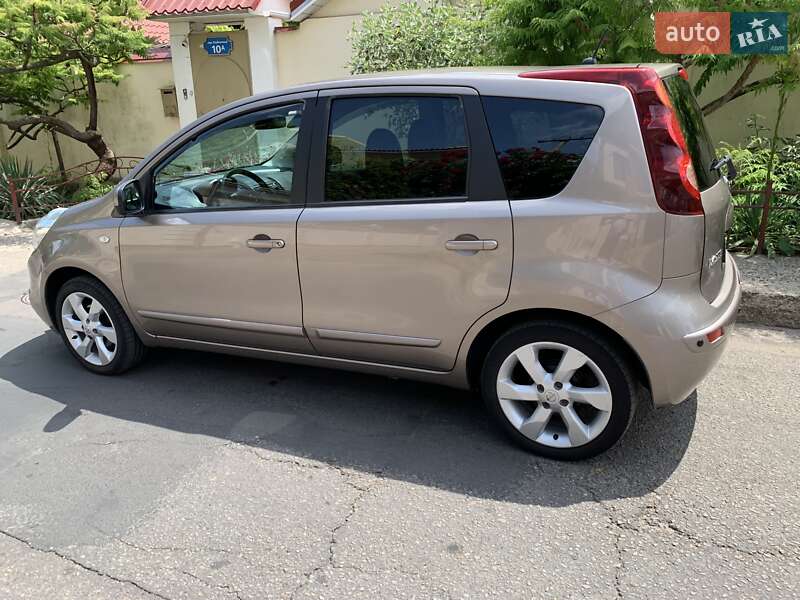 Хэтчбек Nissan Note 2009 в Одессе