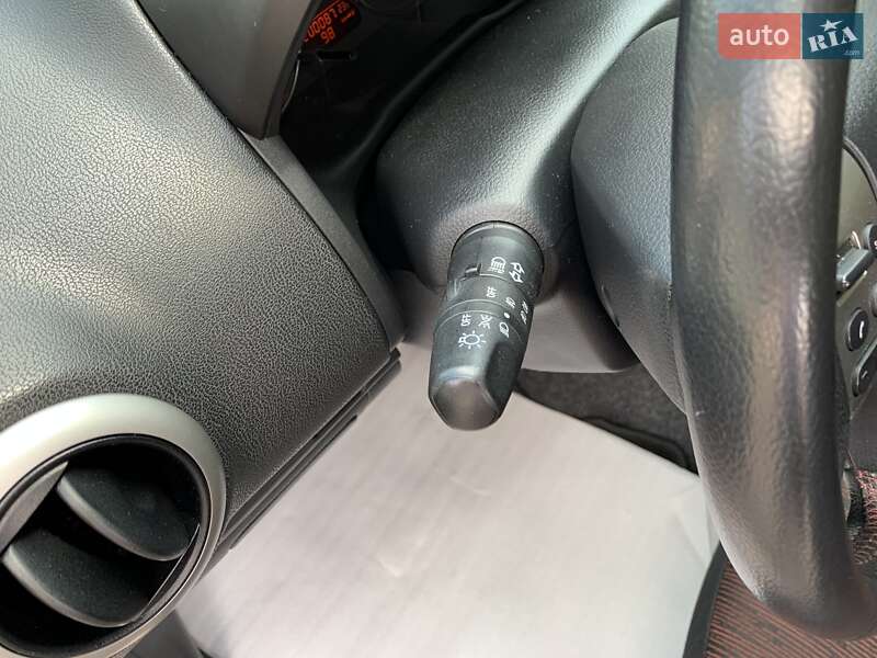 Хэтчбек Nissan Note 2009 в Одессе