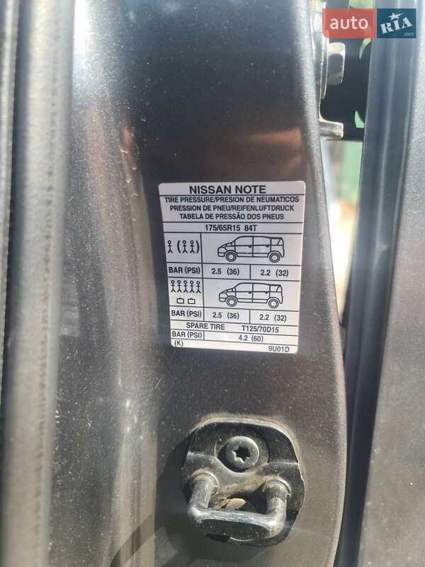 Хэтчбек Nissan Note 2010 в Кропивницком