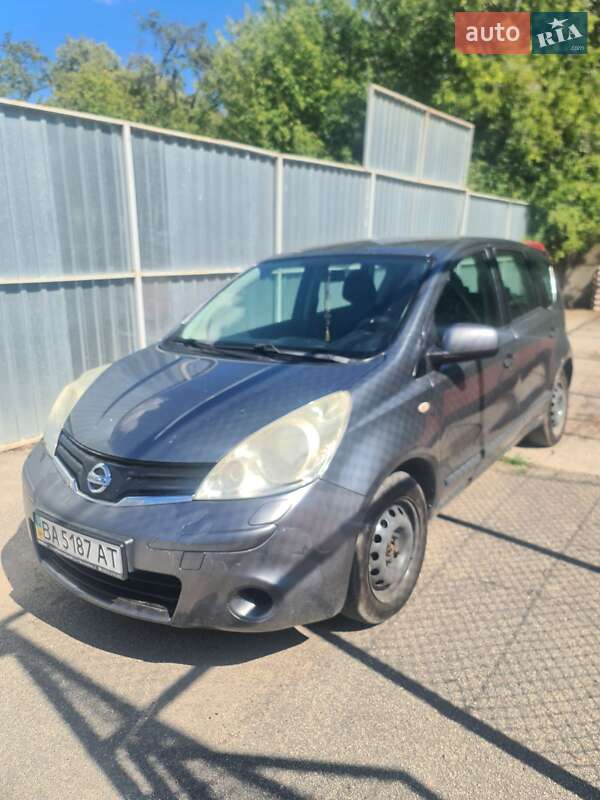 Хэтчбек Nissan Note 2010 в Кропивницком