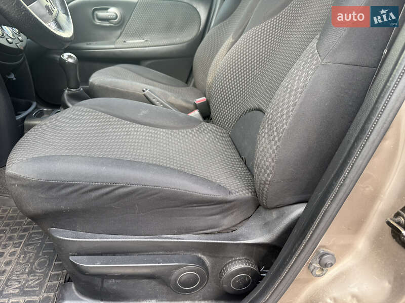 Хетчбек Nissan Note 2007 в Нововолинську фото 15 Хетчбек Nissan Note 2007 в Нововолинську