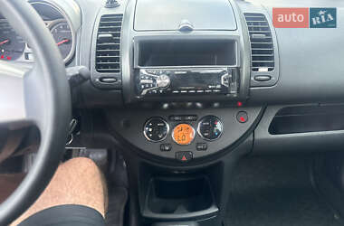 Хэтчбек Nissan Note 2006 в 