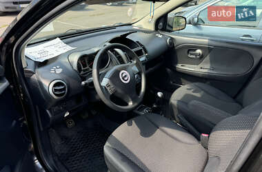 Хэтчбек Nissan Note 2006 в 