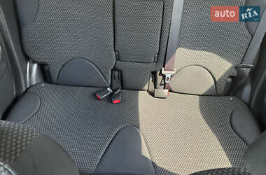 Хэтчбек Nissan Note 2006 в 