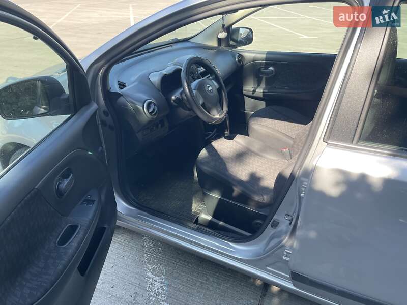 Хэтчбек Nissan Note 2006 в Киеве