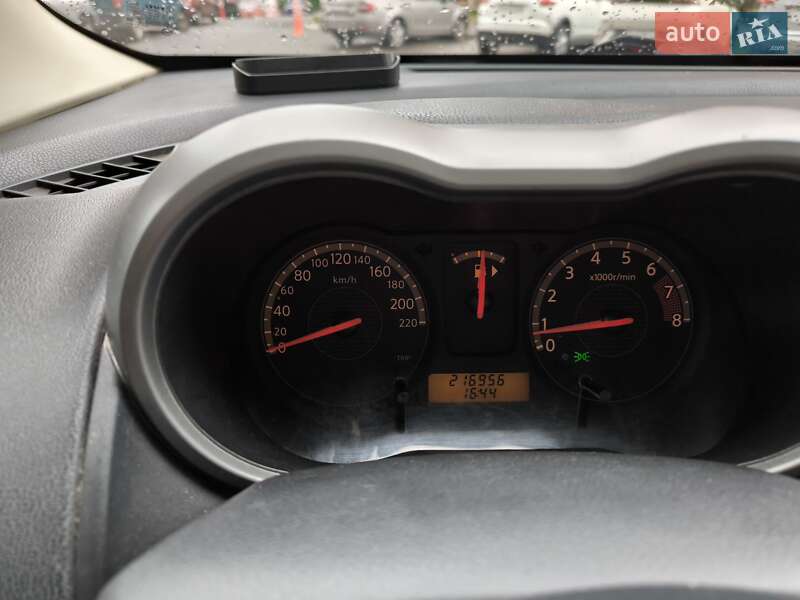 Хэтчбек Nissan Note 2006 в Киеве
