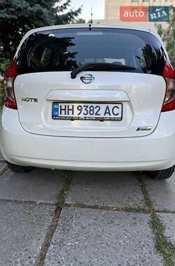Хэтчбек Nissan Note 2015 в 