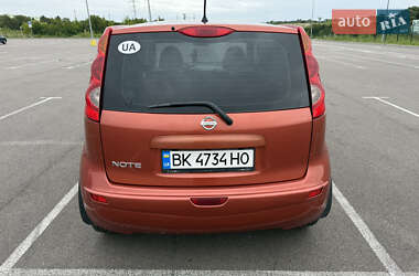 Хэтчбек Nissan Note 2007 в 