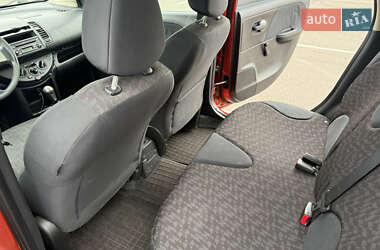 Хэтчбек Nissan Note 2007 в 