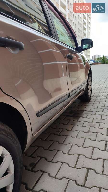 Хэтчбек Nissan Note 2012 в Хмельницком