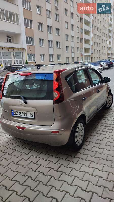 Хэтчбек Nissan Note 2012 в Хмельницком