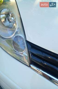 Хэтчбек Nissan Note 2013 в 