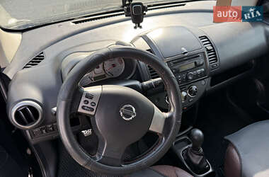 Хэтчбек Nissan Note 2006 в 