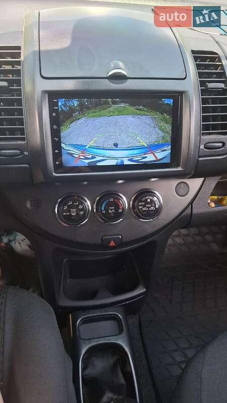 Хэтчбек Nissan Note 2008 в Запорожье