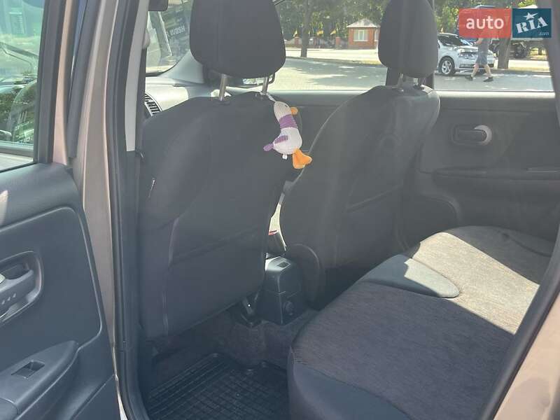 Хэтчбек Nissan Note 2011 в Кропивницком