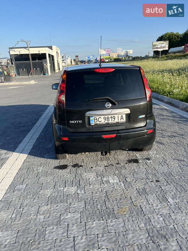 Хетчбек Nissan Note 2011 в Львові