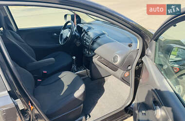 Хэтчбек Nissan Note 2006 в 