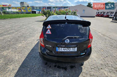 Хэтчбек Nissan Note 2013 в 