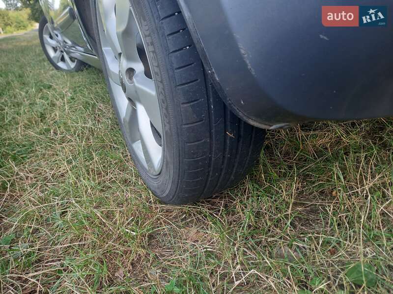 Хетчбек Nissan Note 2010 в Онуфріївці