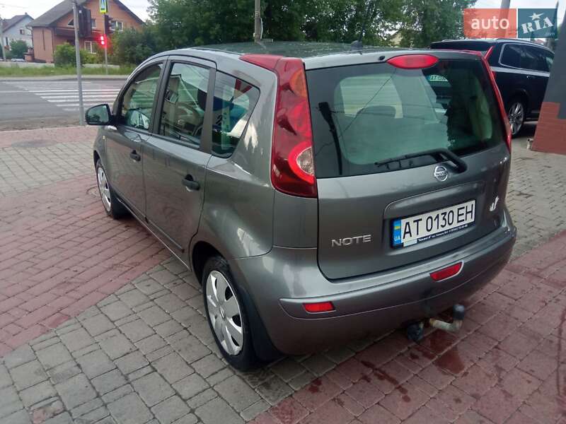 Хэтчбек Nissan Note 2013 в Ивано-Франковске