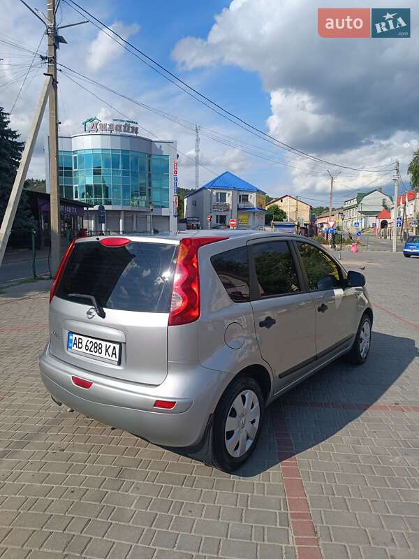 Хэтчбек Nissan Note 2008 в Могилев-Подольске