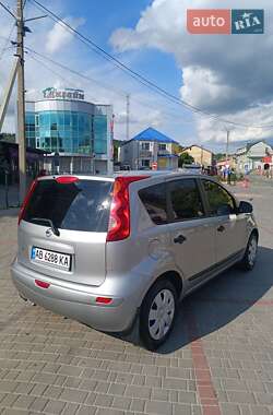 Хэтчбек Nissan Note 2008 в 