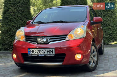 Хэтчбек Nissan Note 2011 в 