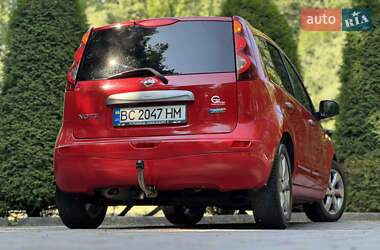 Хэтчбек Nissan Note 2011 в 