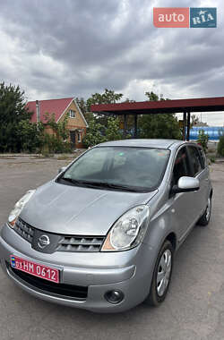 Хэтчбек Nissan Note 2008 в Хороле