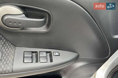Хэтчбек Nissan Note 2008 в 