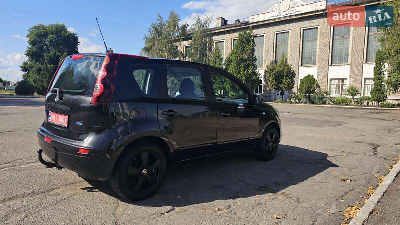 Хэтчбек Nissan Note 2009 в Каменском