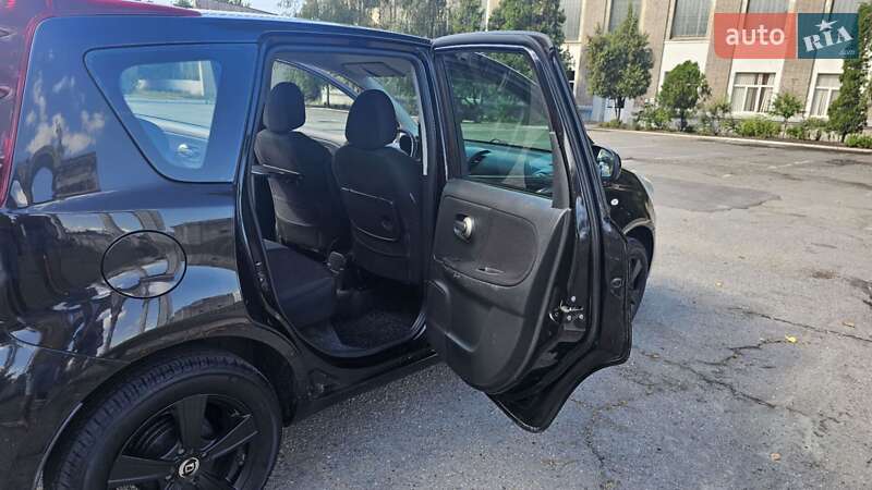 Хэтчбек Nissan Note 2009 в Каменском