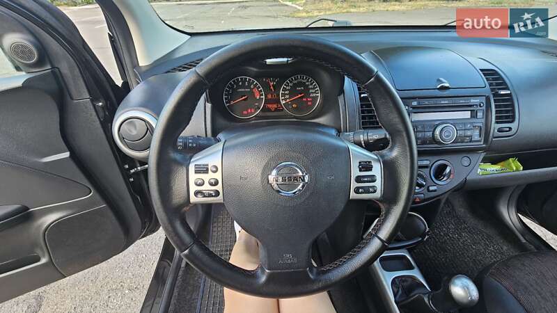 Хэтчбек Nissan Note 2009 в Каменском