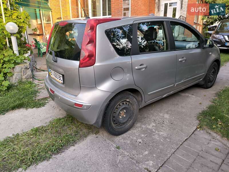 Хэтчбек Nissan Note 2008 в Гадяче