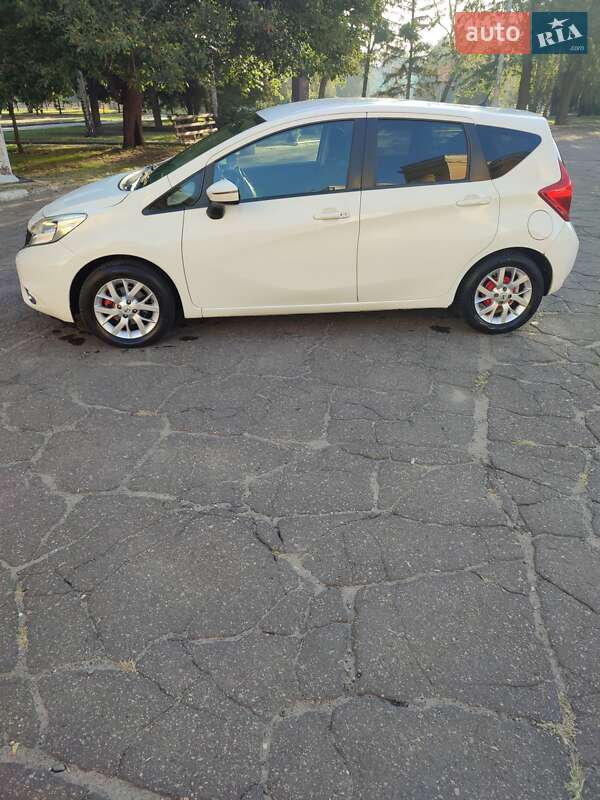 Хэтчбек Nissan Note 2015 в Краматорске