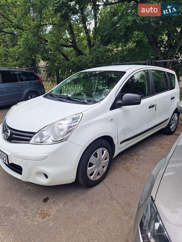 Хэтчбек Nissan Note 2009 в Киеве